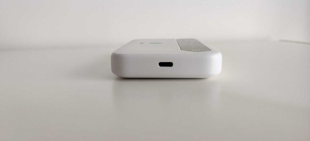 Router mobilny przenośny zasięg 5G model: ZTE U50 ruter 5G