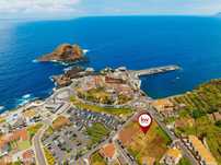 Terreno Urbano com 2 876 m2 no Centro de Porto Moniz
