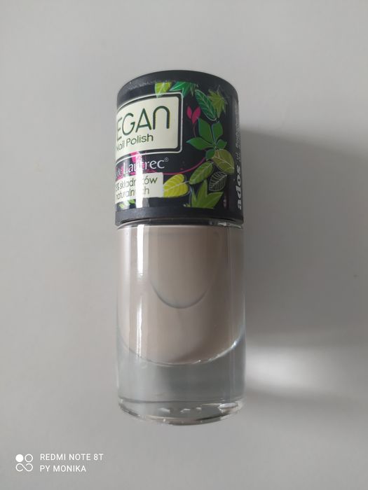 Sprzedam wegański lakier do paznokci VEGAN Nail polish POLECAM!