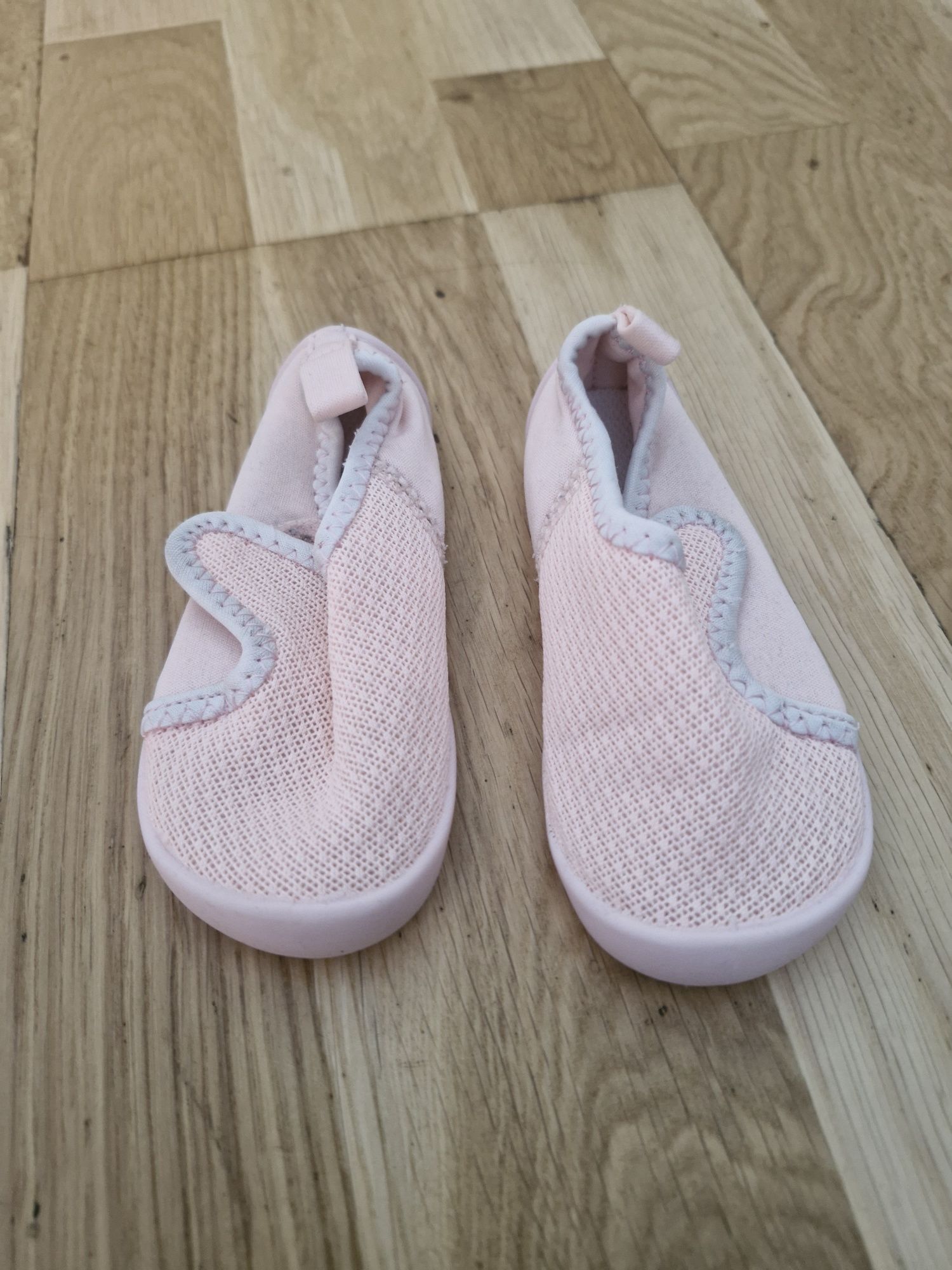 Buty kapcie dla dziewczynki r. 22