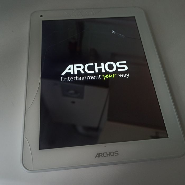 3 планшета Ipad, Prestigio, Archos
