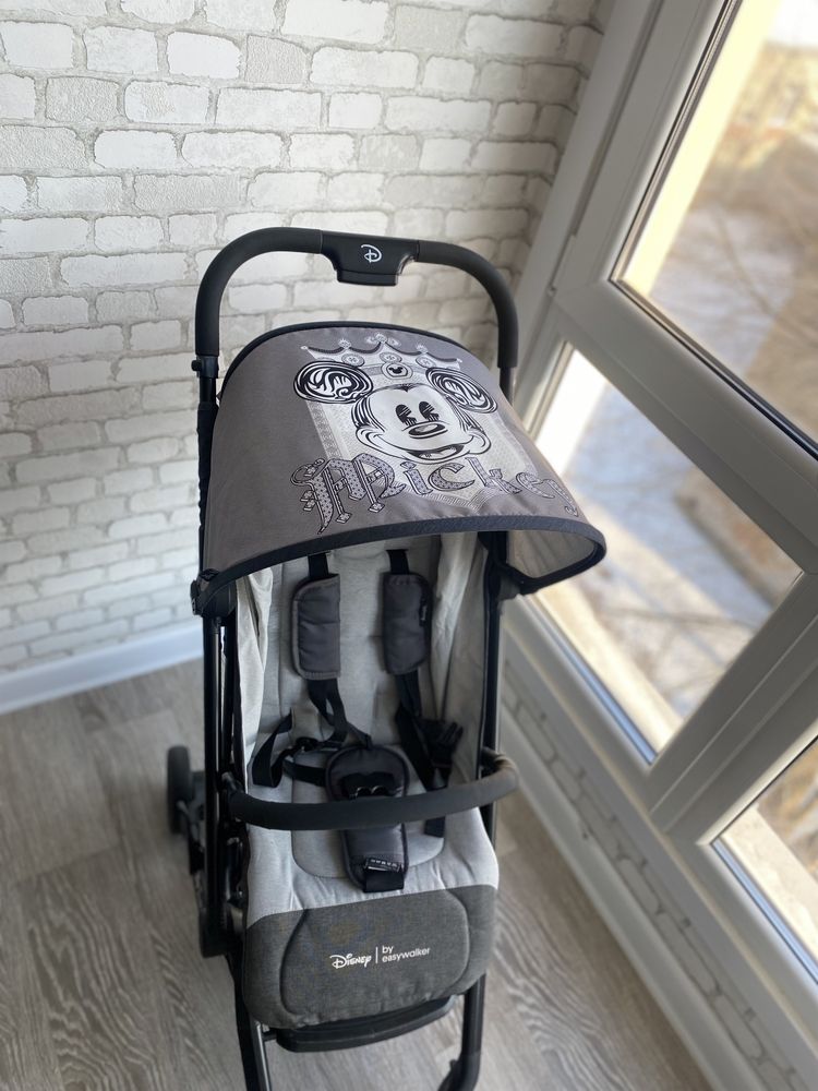 Прогулянкова коляска Easywalker Buggy XS Mickey Shield