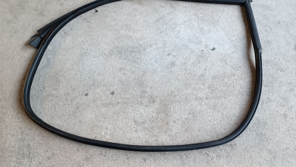 Borrachas de portas BMW E46 coupé.
Material usado em muito bom estado
