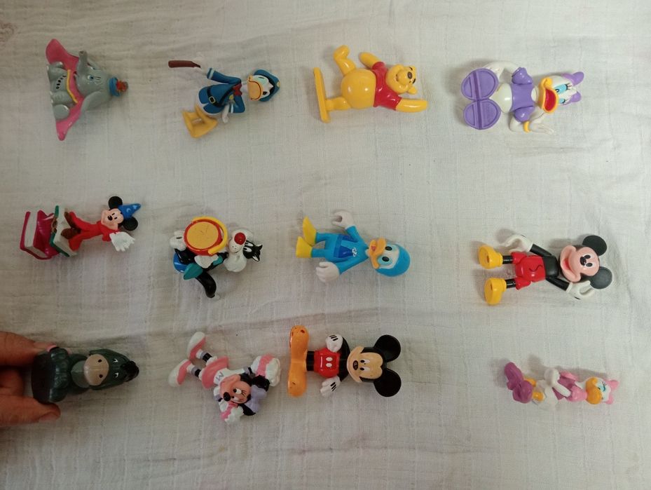 12 Miniaturas de bonecos da Disney