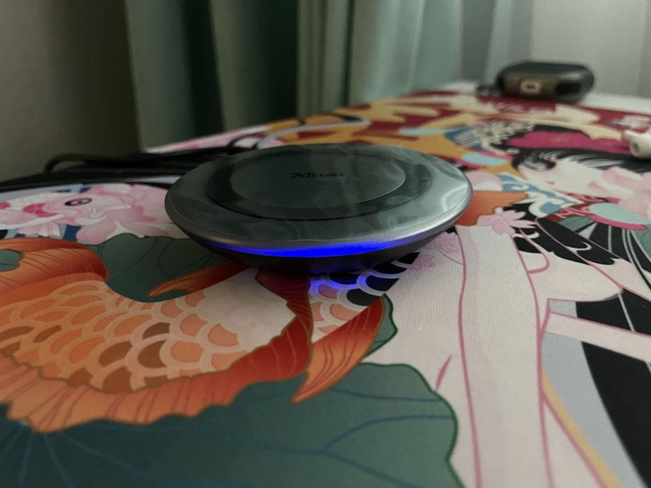 Беспроводное зарядное устройство Wireless Charger 10W Iphone/Samsung