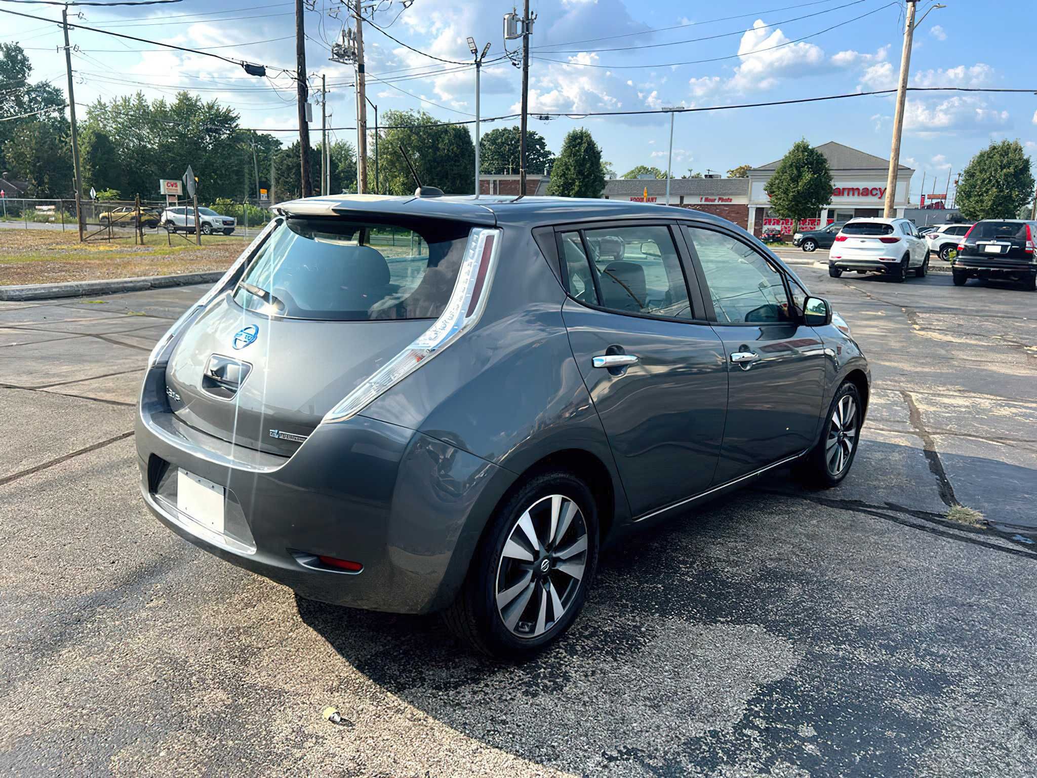 2017 Nissan LEAF SL