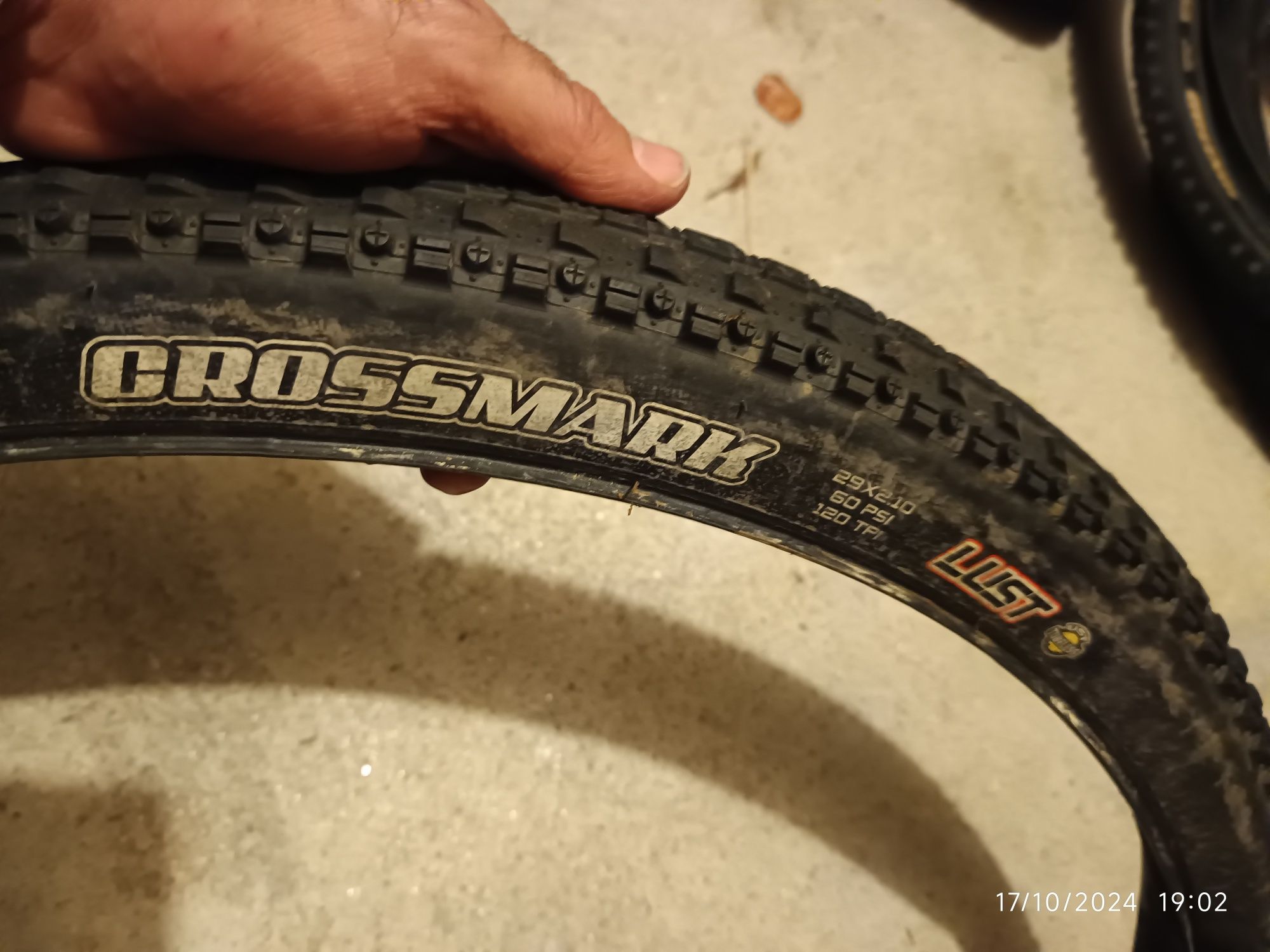 Vendo 3 pneus 29"