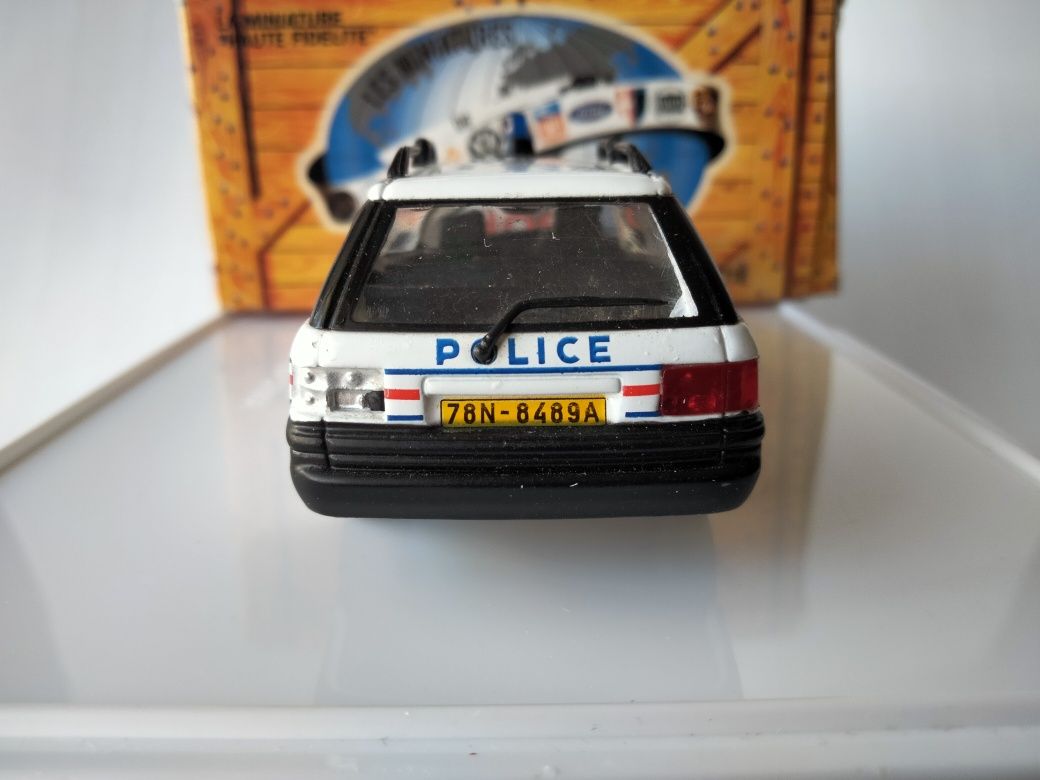 1/43 Renault 21 Nevada "Police" (1989)