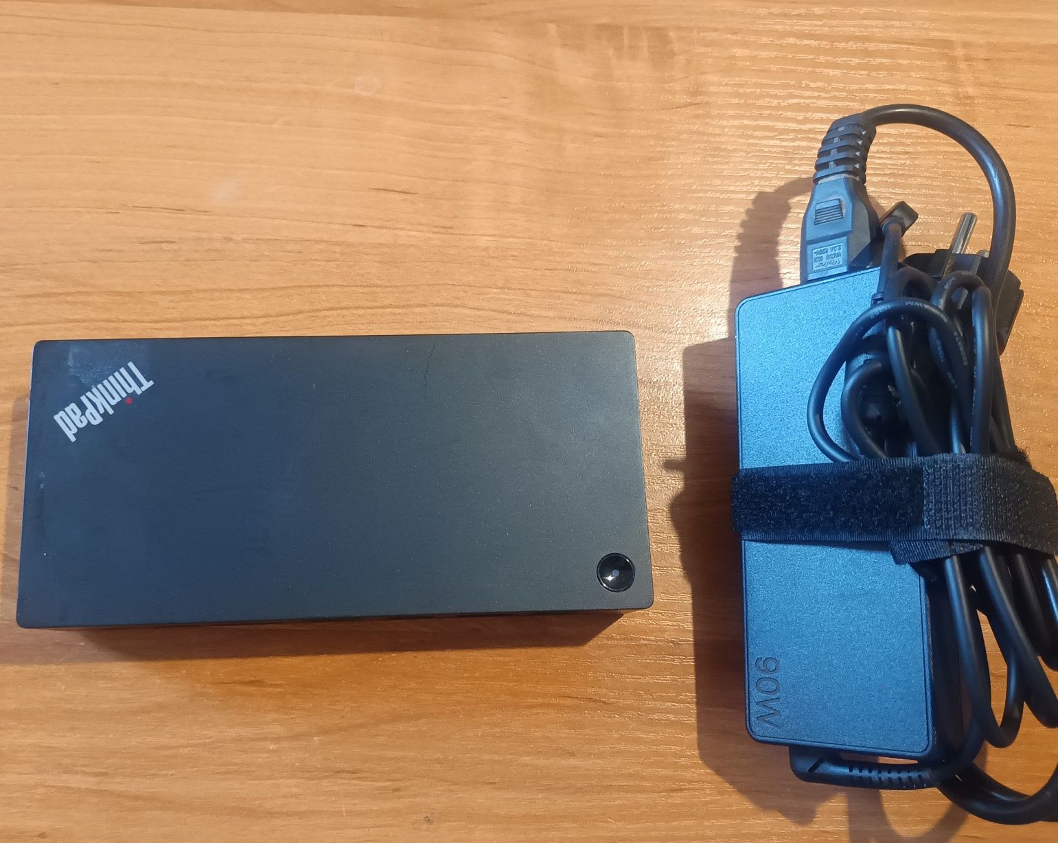 Stacja dokująca Lenovo komplet