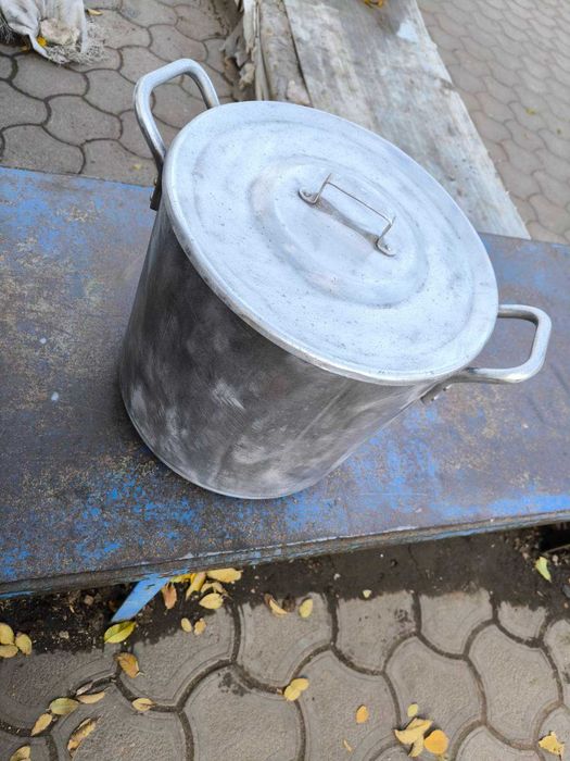 Кастрюля алюминиевая с крышкой на 30 л СССР