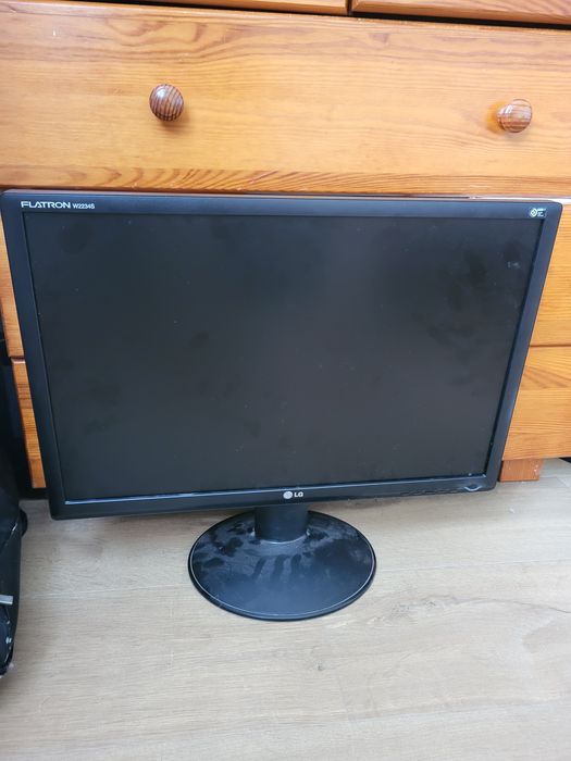 Monitor lg flatron 22 cale za friko