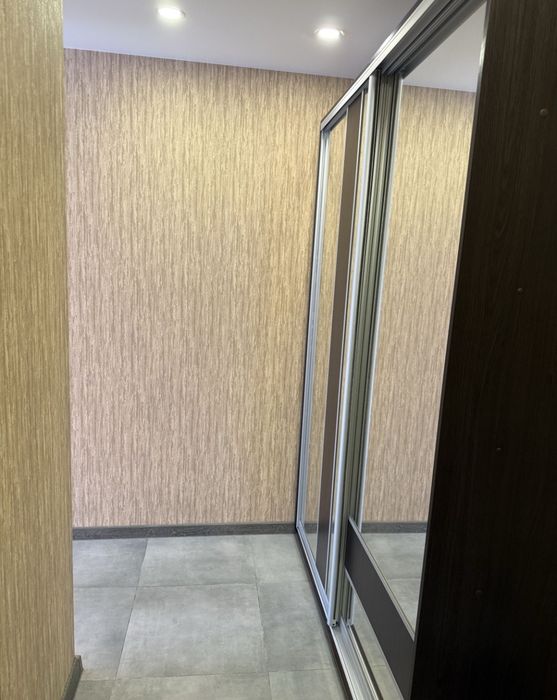 Сдам 1-комнатную квартиру м.Защитников Украины