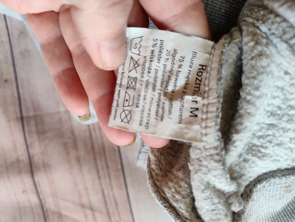 Szara bluza z kapturem rozmiar M