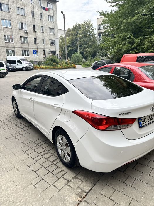 Hyundai Elantra 2013