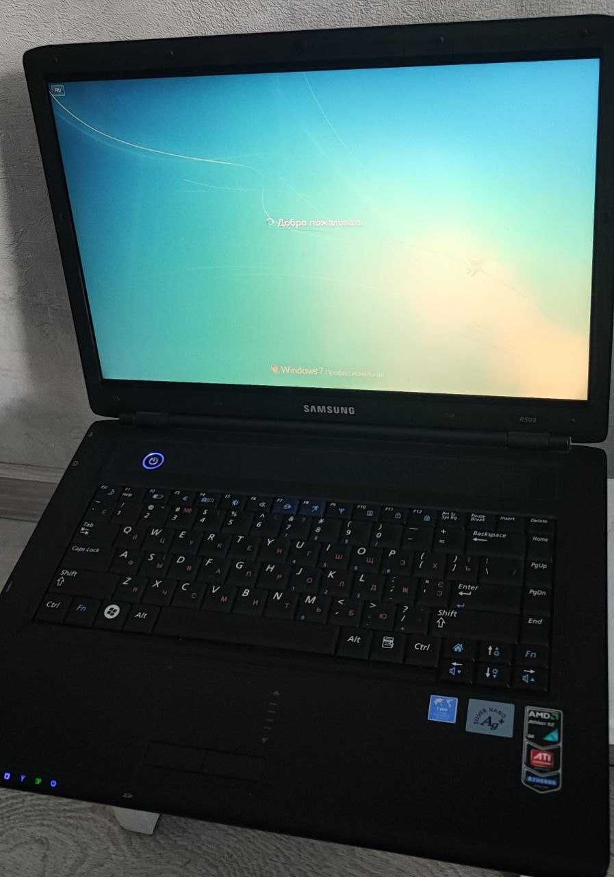 Ноутбук 15.4"  Samsung np-r503