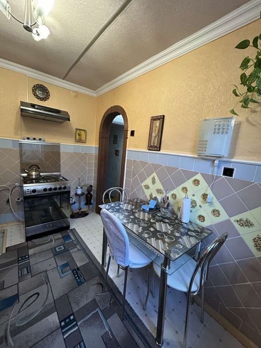 Продаж частини будинку в Центральній частині міста