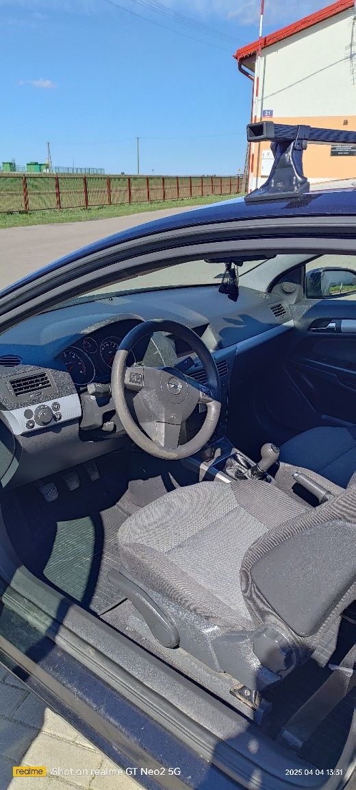 Opel Astra h gtc1.7 cdti