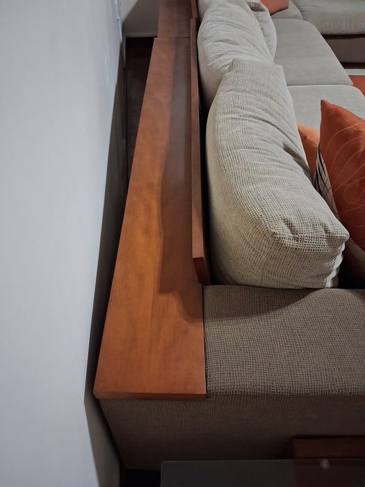 Sofá beje em bom estado