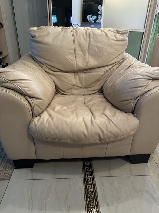 Крісло шкіряне бежеве