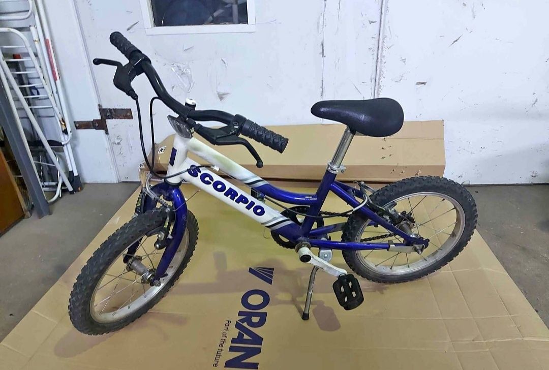 Vendo bicicleta 16" em bom estado
