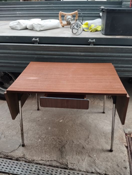 Cadeiras (podem ser vendidas em separado)