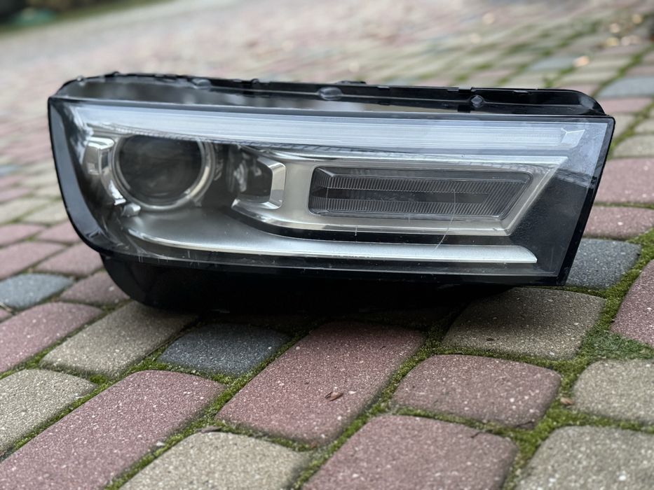 Lampa AUDI Q5 Kanada 2019 prawa 80A941006B