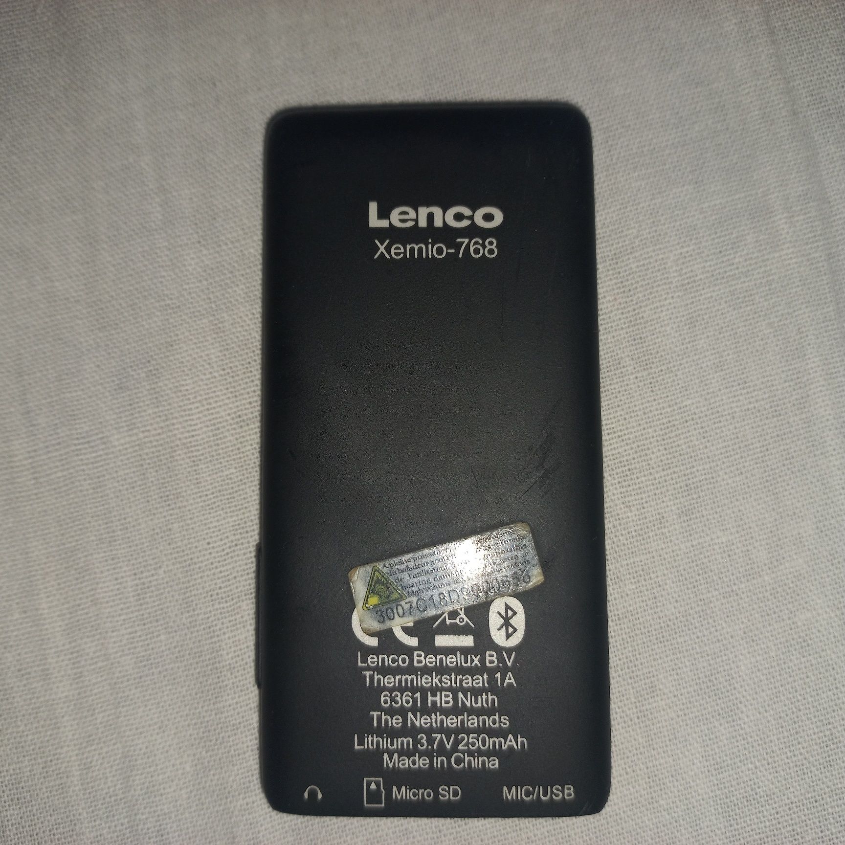 Odtwarzacz Mp4 Lenco Xamio-768 
Wyświetlacz kolorowy LCD
Przekątna 1,8