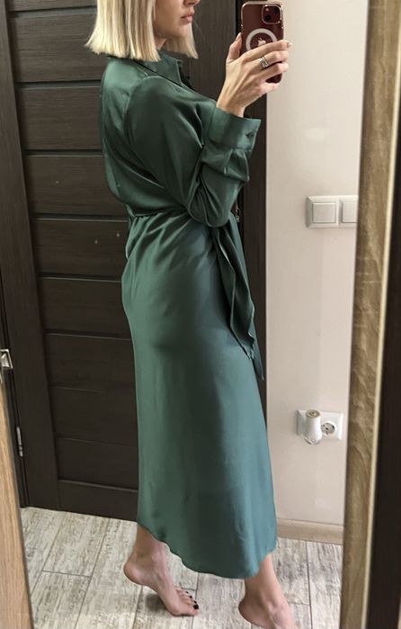 Атласна сукня міді Reserved