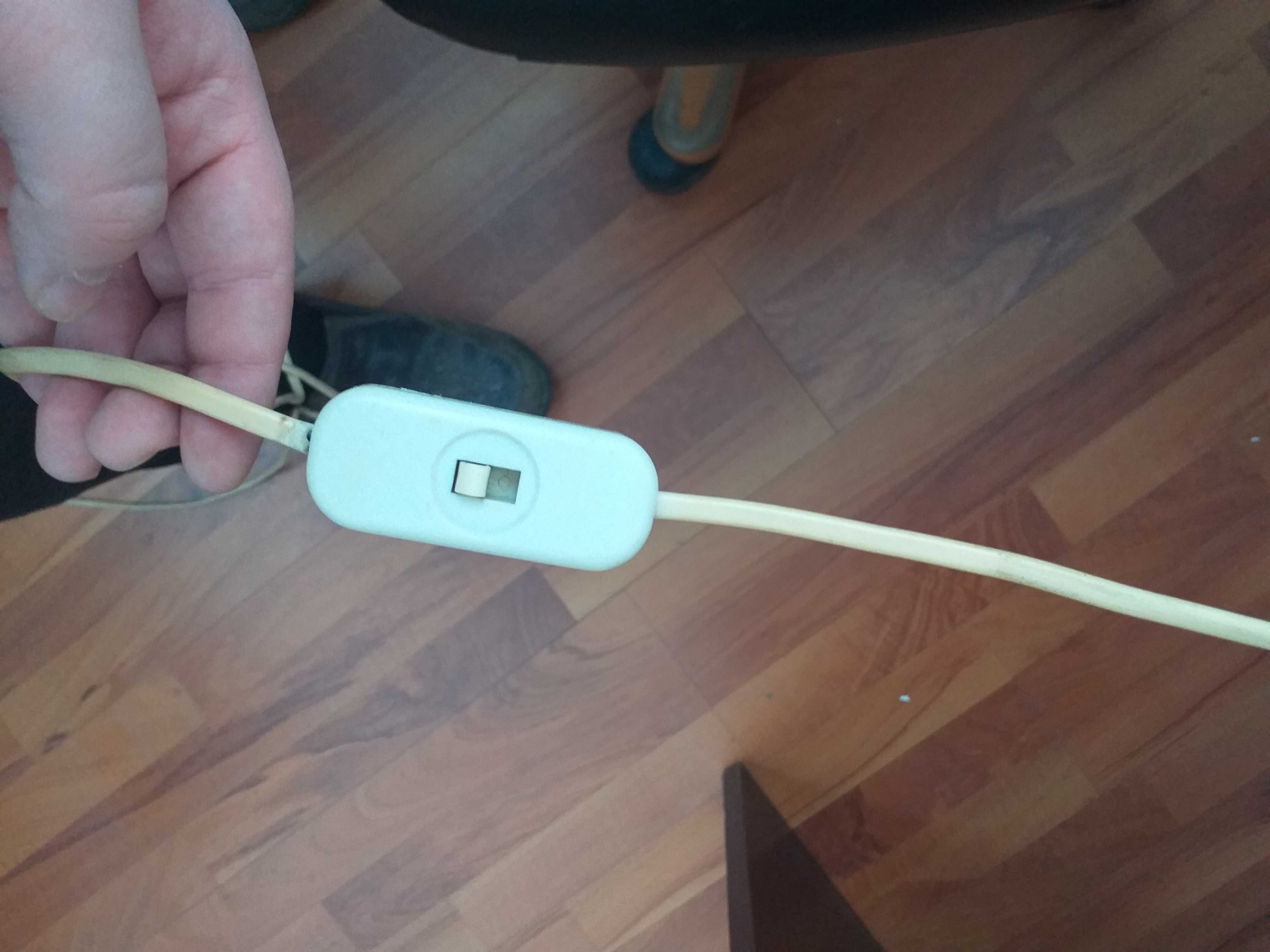 Lampa stojąca ozdobiona marmurem (onyks)