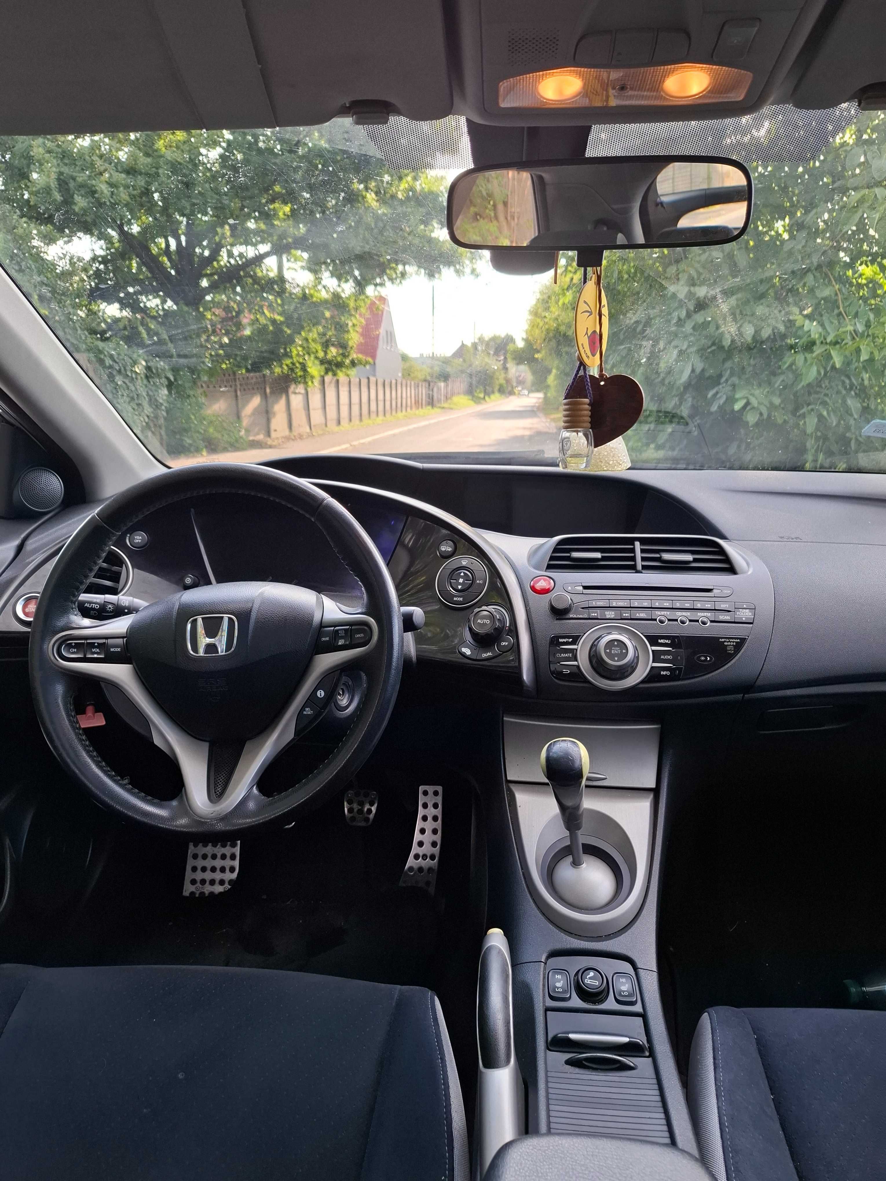 Honda Civic Ufo sprawna zadbana panorama xenon clmatronic 2007