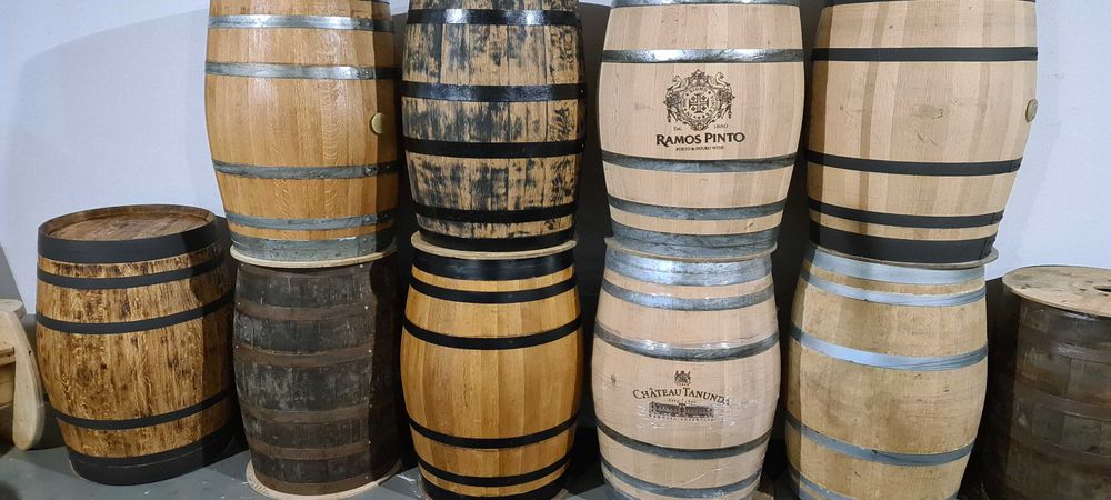 Beczka po winie drewniana DĘBOWA szczelna JASNA dekoracyjna 225 litrów