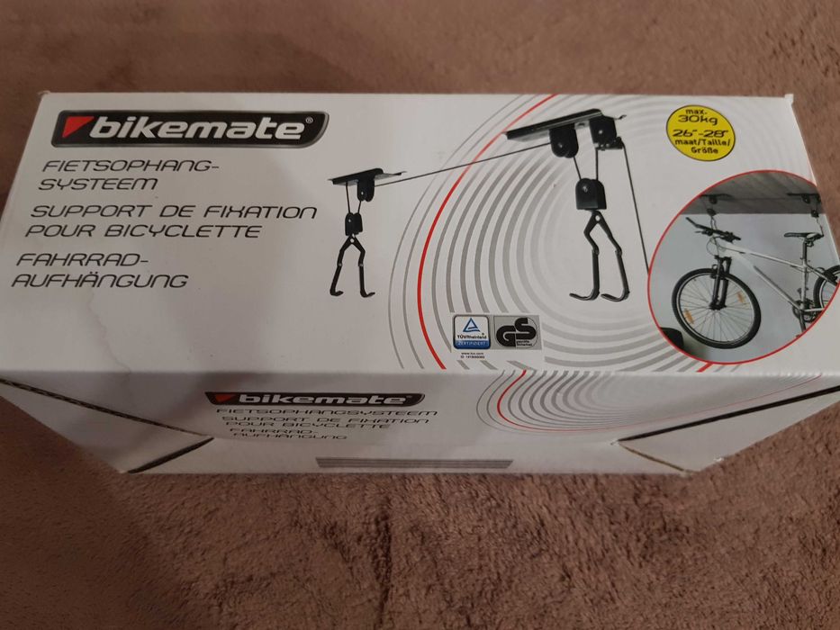 Wieszak do roweru garażowy