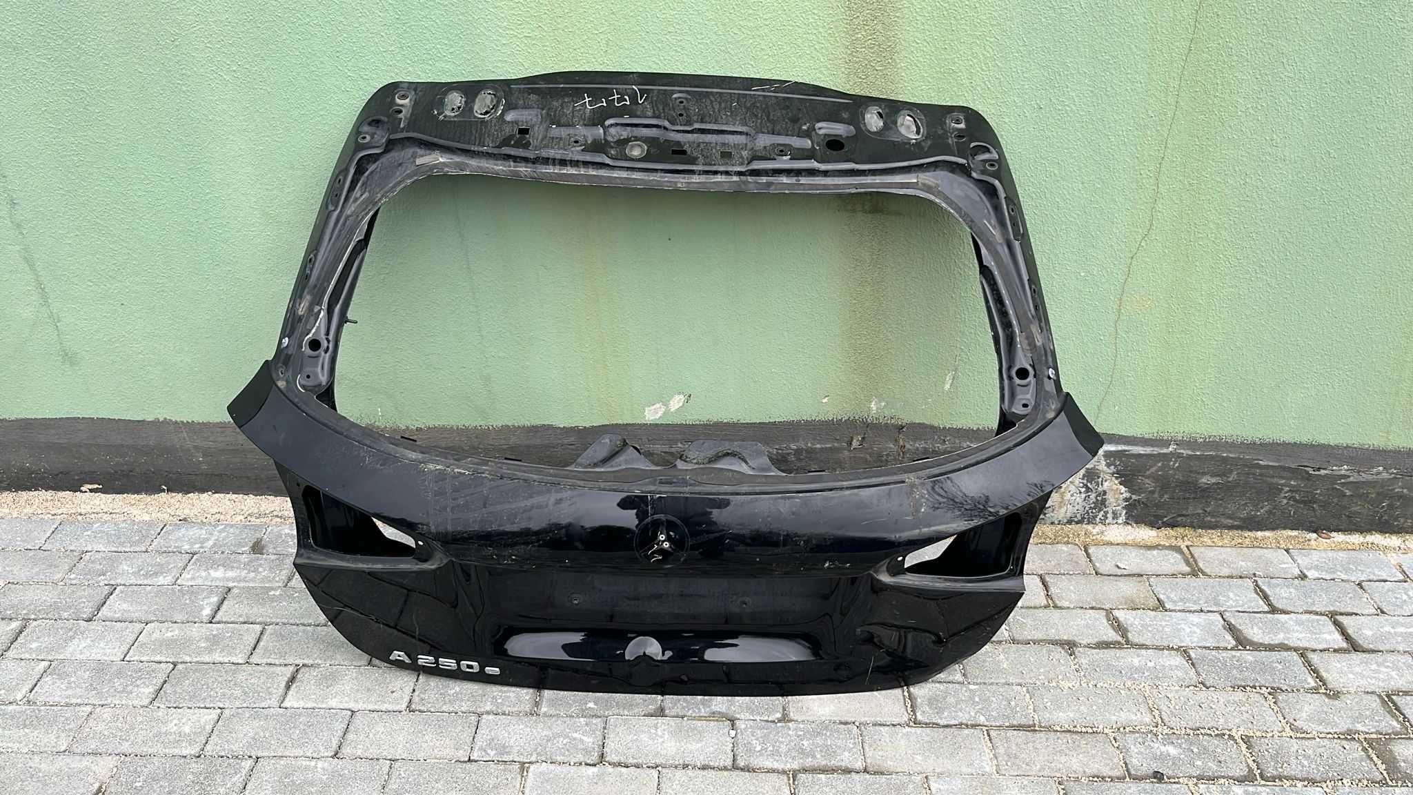 Porta / tampa da mala MERCEDES-BENZ Classe A