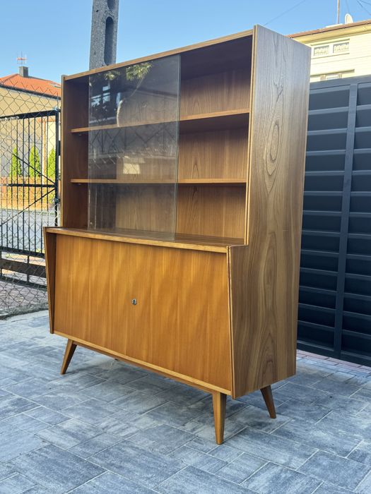 Witryna. Biblioteczka. Czechoslowacja. Prl