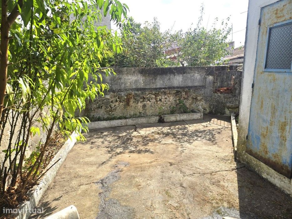 Moradia T2, com um pequeno quintal, em Casa Branca, Sousel