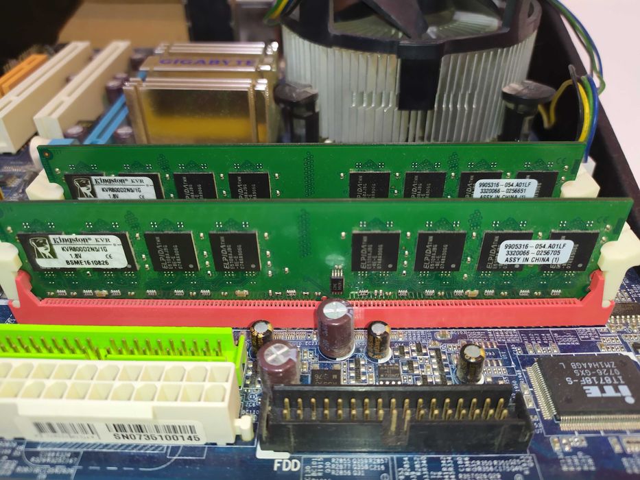 Core2duo 8400 Роб Kingston ddr2 6Gb Ідеал, материнська Gigabyte ремонт