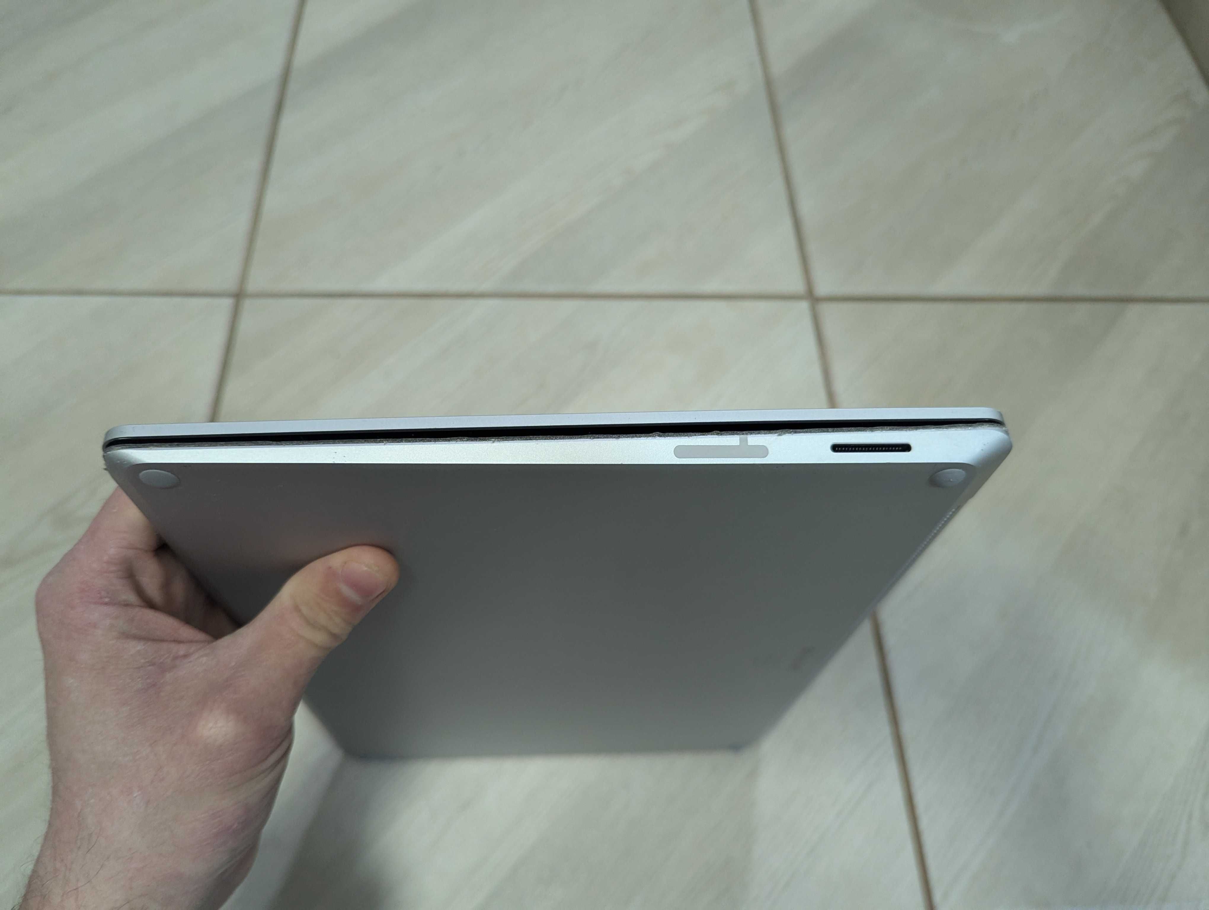 Ноутбук Microsoft Surface Laptop 2 13.5" Core I5 8Gen 256Gb SSD 8Gb