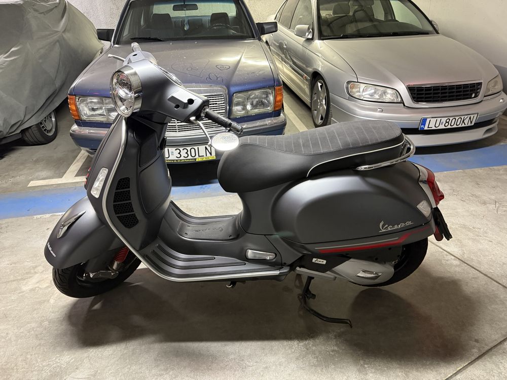 Vespa GTS oryginalny lakier 125 model 2023