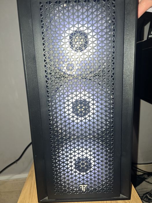 Pc Gamer I5 12 geração Rtx 4060 Com pouco Uso (6 meses)