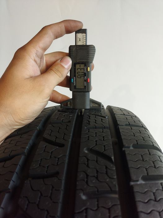 Opona pojedyncza 205/65/15 C Pirelli Carrier 9mm