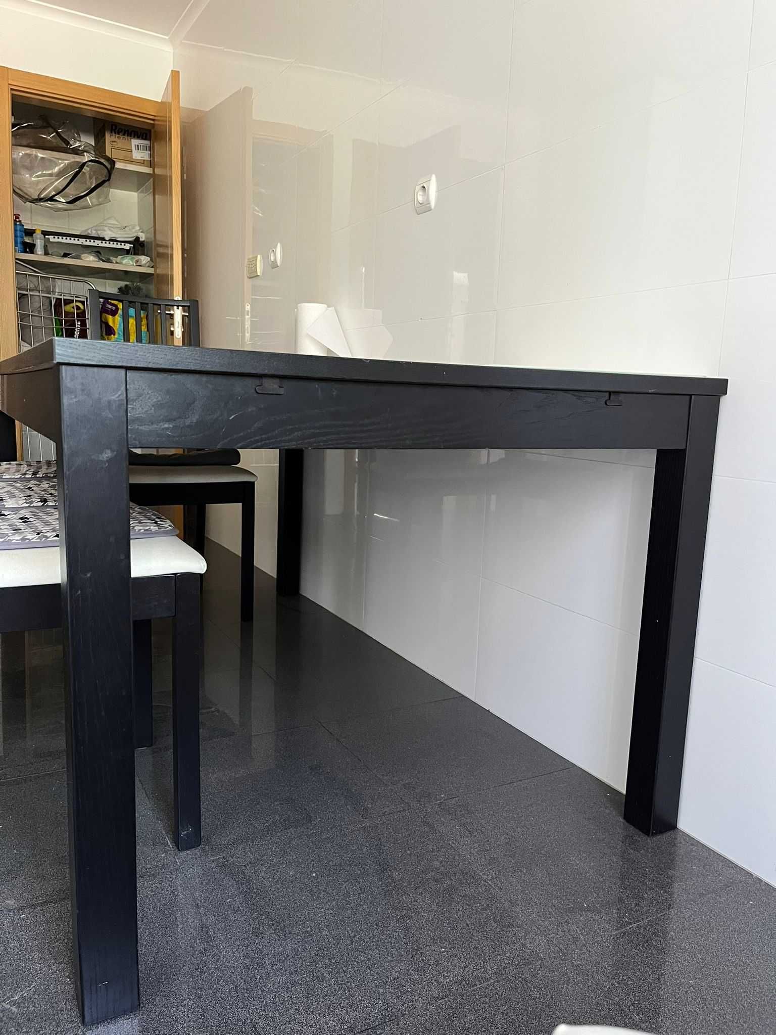 Mesa preta para venda
