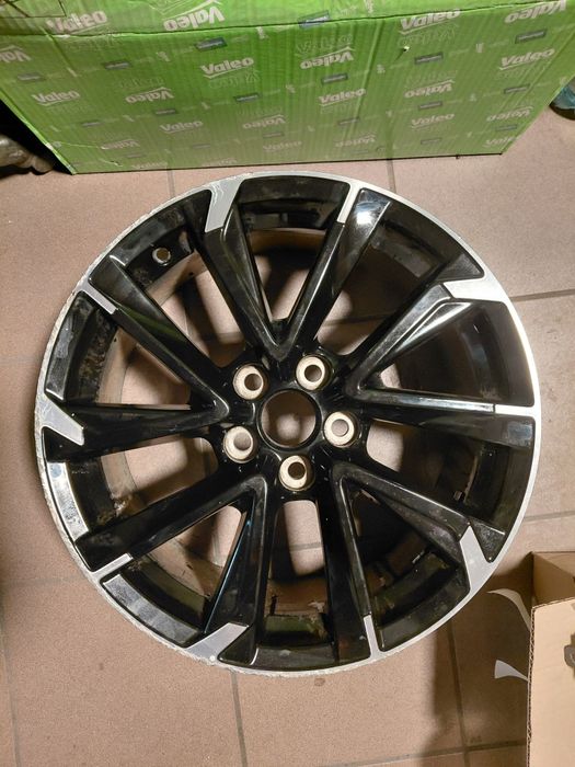 Felga Toyota Corolla e21 18x8j et40 5x114,3