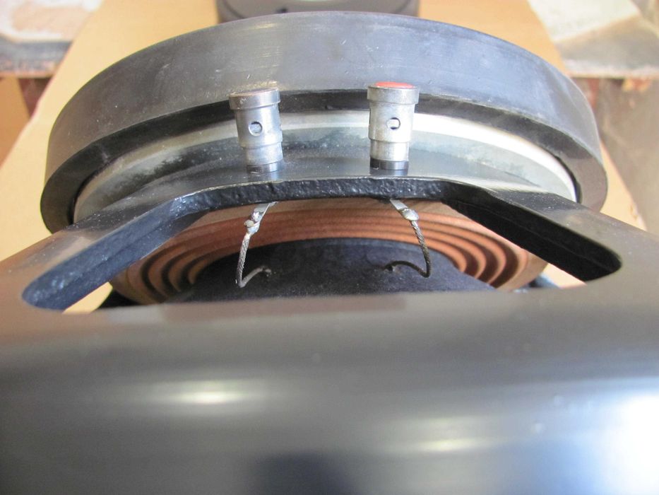 Акустичні динаміки MaG M-1880