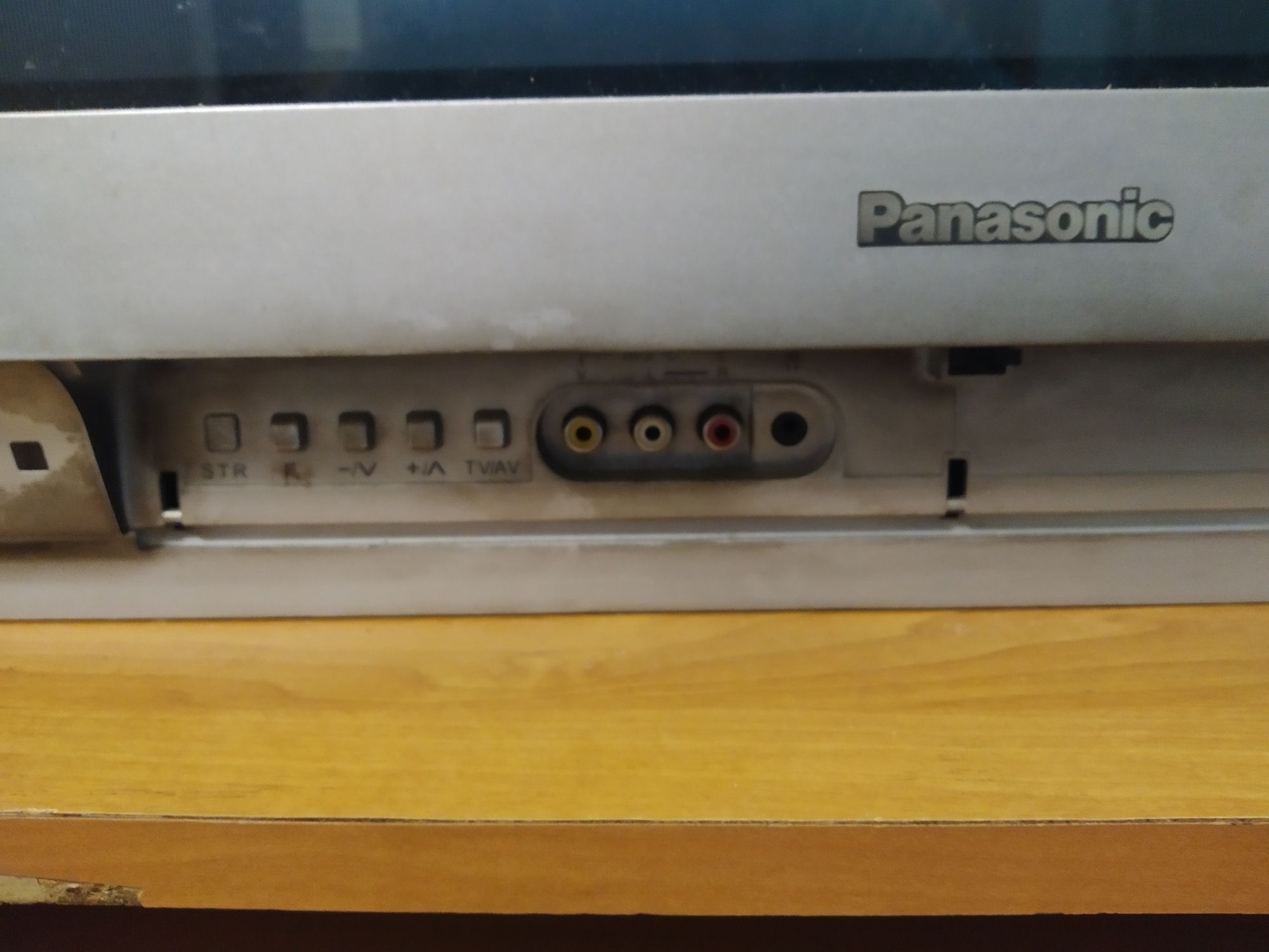 Телевізор в робочому стані Панасонік Panasonic