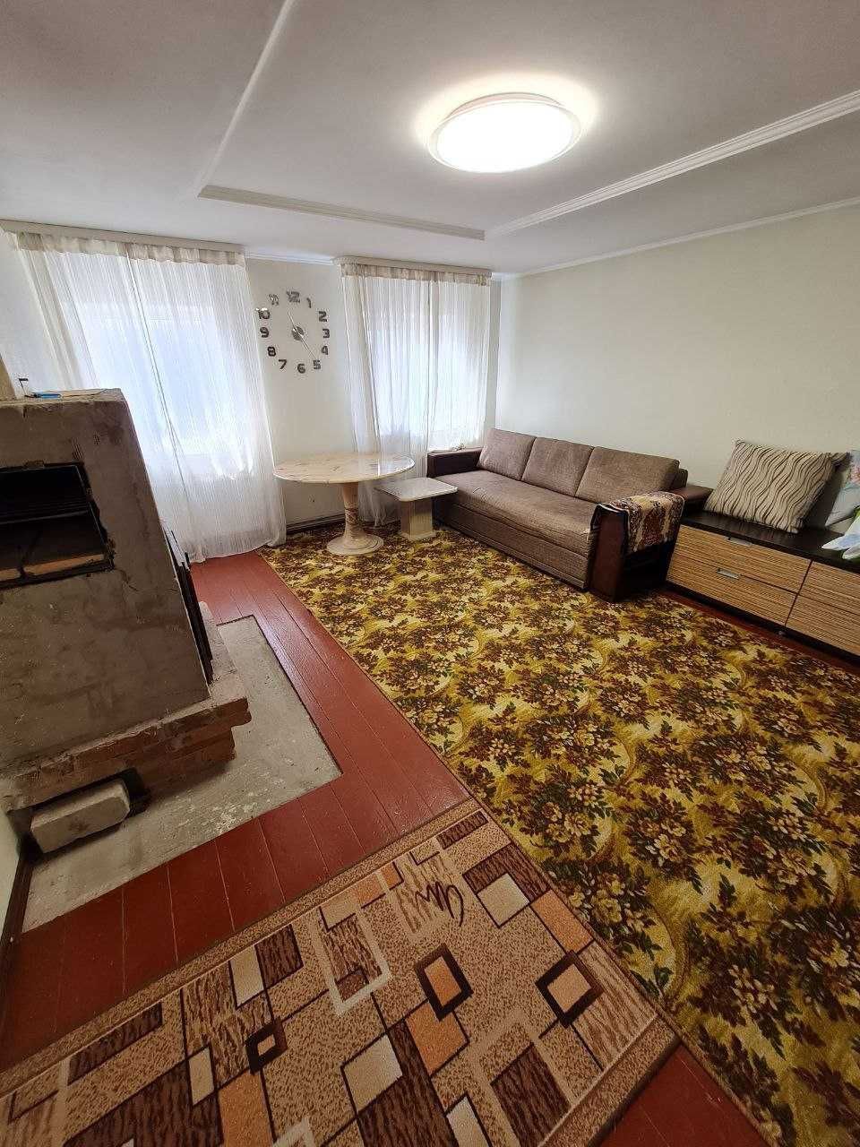 ПРОДАМ  цегляний  БУДИНОК в р-ні зупинки  Козацька. 60000 евро