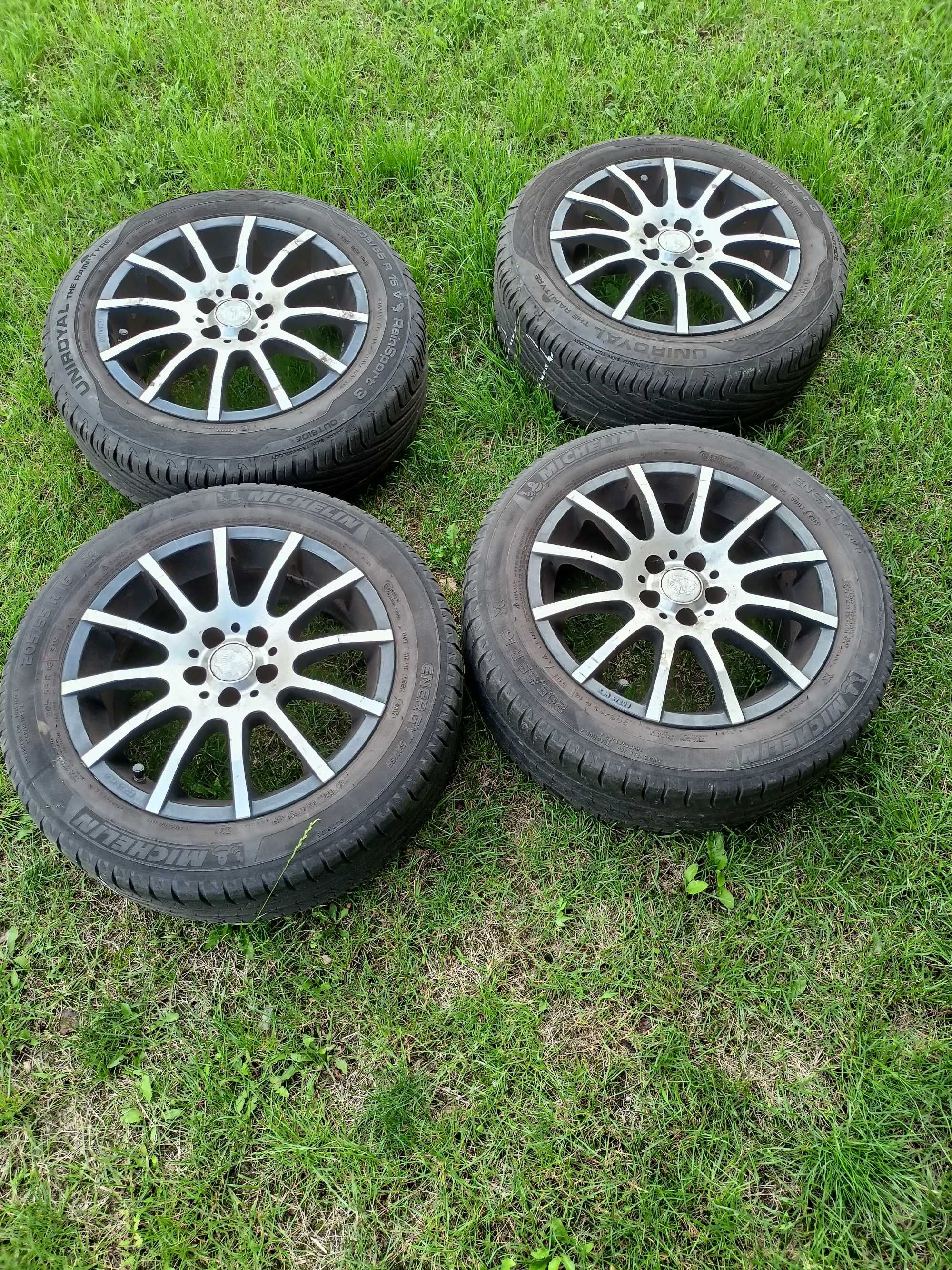 Felgi z oponami R16