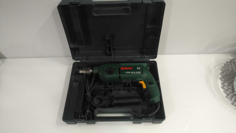 Szwajcarska wiertarka udarowa BOSCH z walizką ( wysyłka )