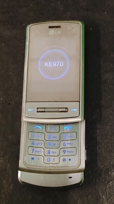 LG KE970 z ładowarką włącza się i ładuje się bateria