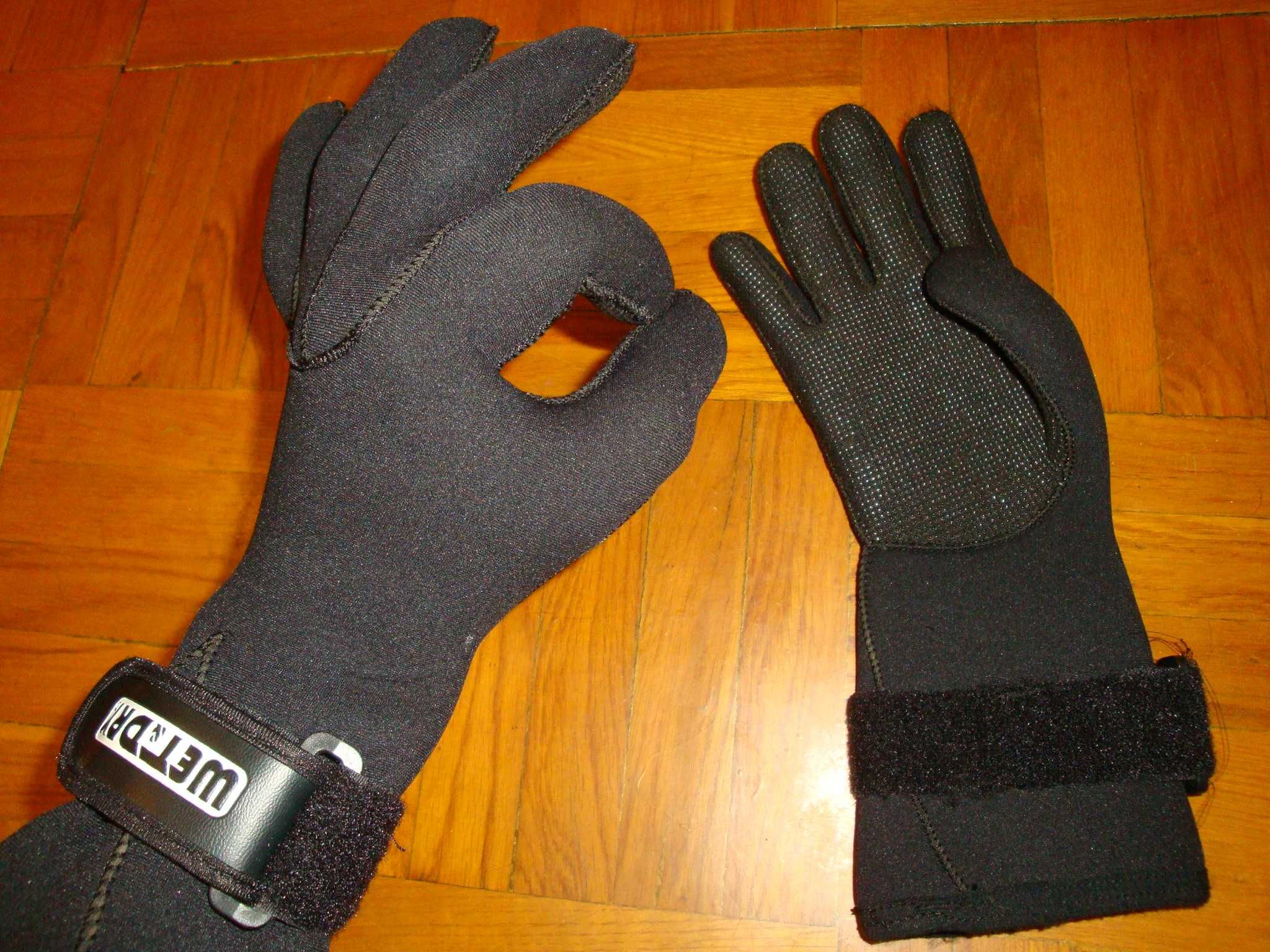 Гидроперчатки WET DRY , размер L-XL ( 18-21 см ) , толщина 5 мм