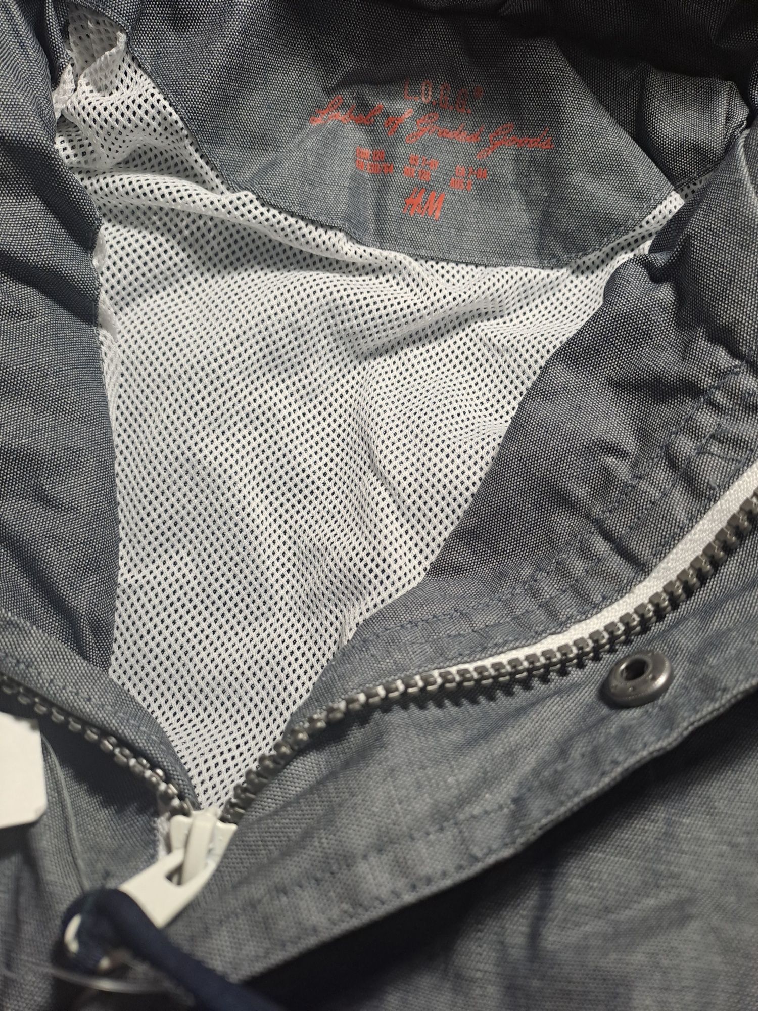 Вітровка H&M на 7 - 8 років.